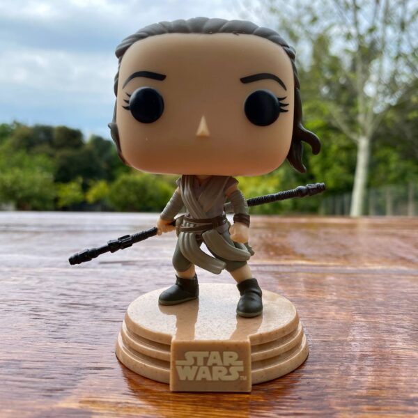 Funko Pop! Rey Jakku Star Wars #451 - Imagem 4