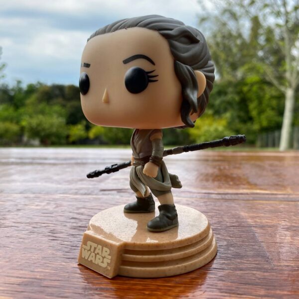 Funko Pop! Rey Jakku Star Wars #451 - Imagem 5